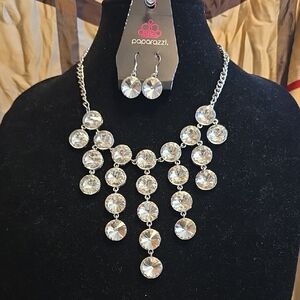 Paparazzi Dazzling Silver Necklace and Earring Set